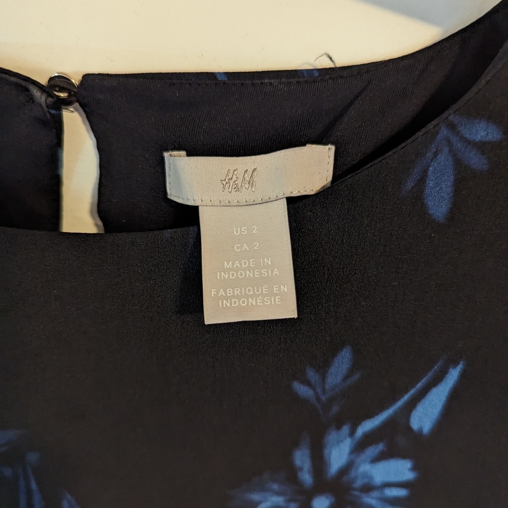 H&M Dress - Picture 4 of 5